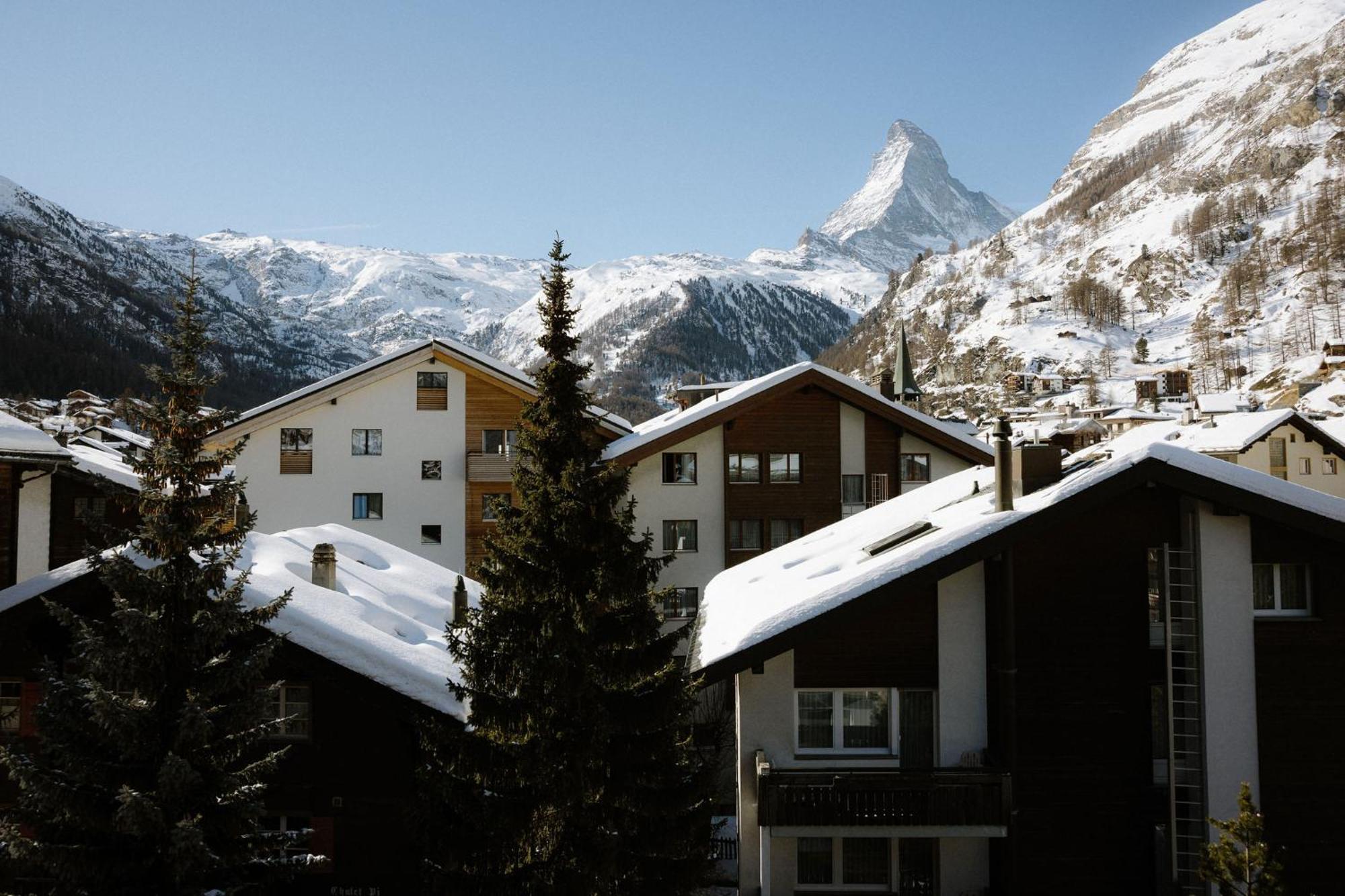 Alpine Hotel Perren Zermatt Exterior foto
